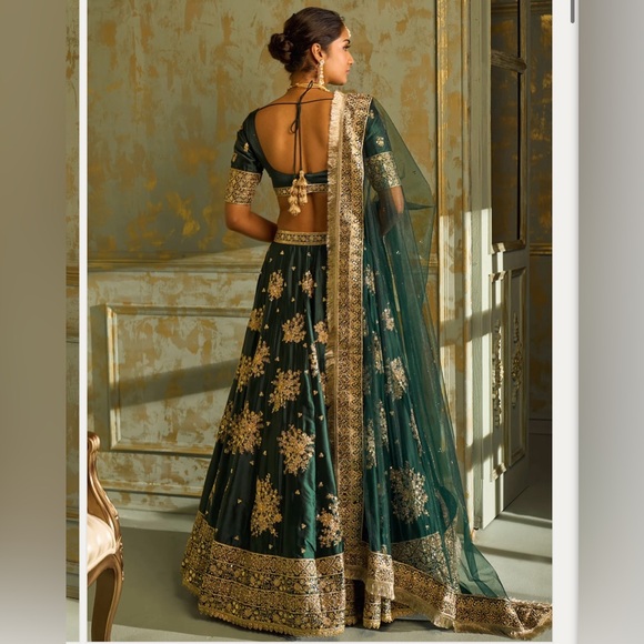 NWT Dark Green and Gold Detail Lehenga Choli set from Lashkaraa (XXS) - Picture 5 of 6